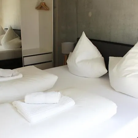 Monolith Black Forest * סכונאץ'